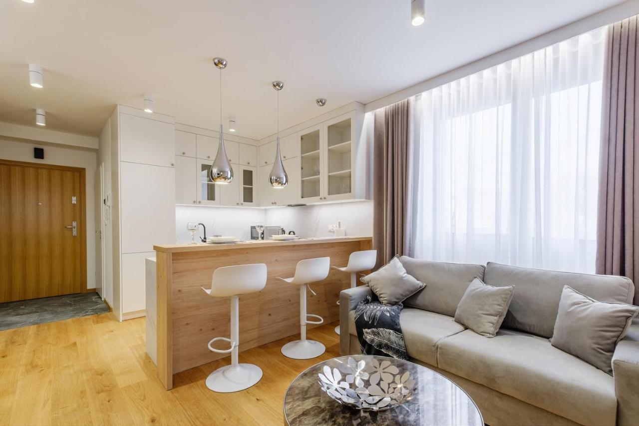 Florencja - Nowy Apartament W Centrum Miasta Z Klimatyzacja Oraz Zadaszonym Parkingiem W Cenie Nowy Targ Kültér fotó