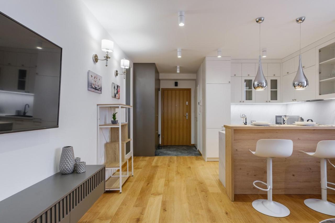 Florencja - Nowy Apartament W Centrum Miasta Z Klimatyzacja Oraz Zadaszonym Parkingiem W Cenie Nowy Targ Kültér fotó